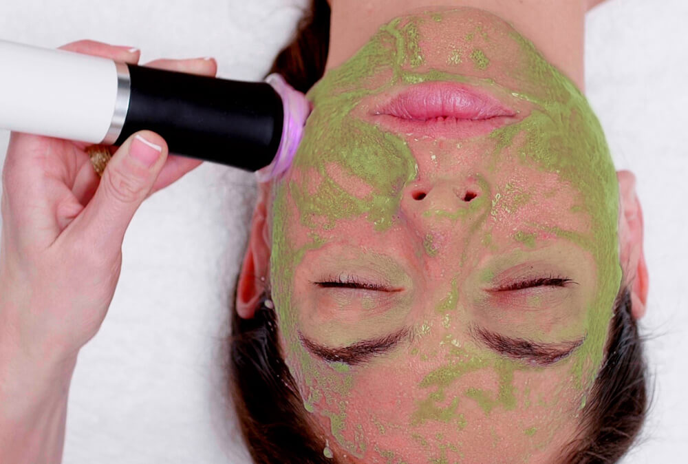Geneo Detox Behandlung mit natürlichen Inhaltsstoffen. Bei Beautycenter Lacuna in Chur, Graubünden
